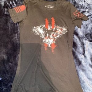 Women’s size M grunt style shirt